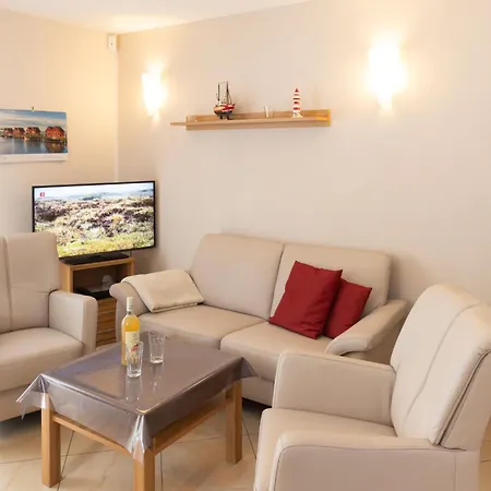 Vakantiehuis Heide-2 By Interhome Karlshagen